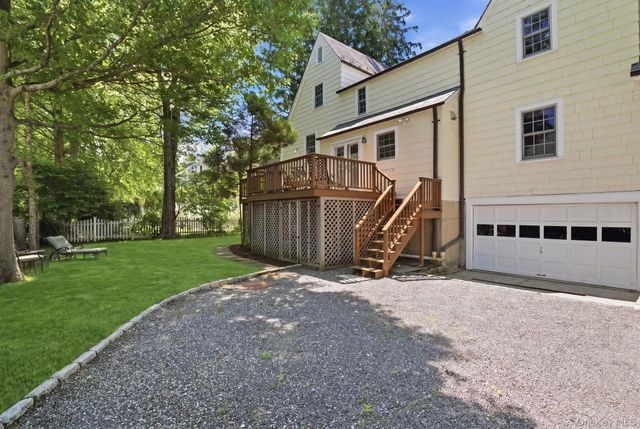 69 Tunstall Road, Scarsdale, NY 10583