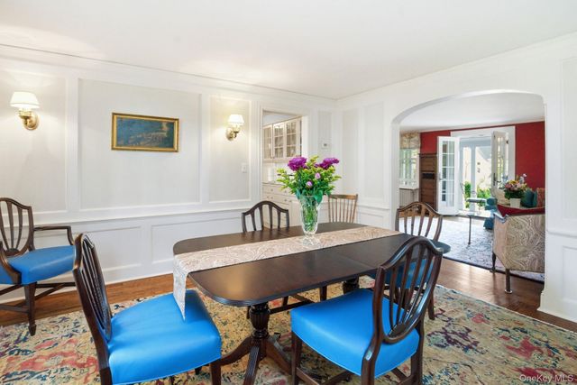 69 Tunstall Road, Scarsdale, NY 10583