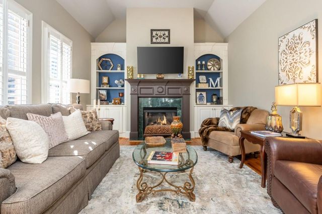 215 Radlett Lane, Alpharetta, GA 30022