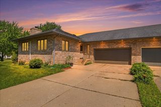 300 Old Mill Lane, Hampshire, IL 60140