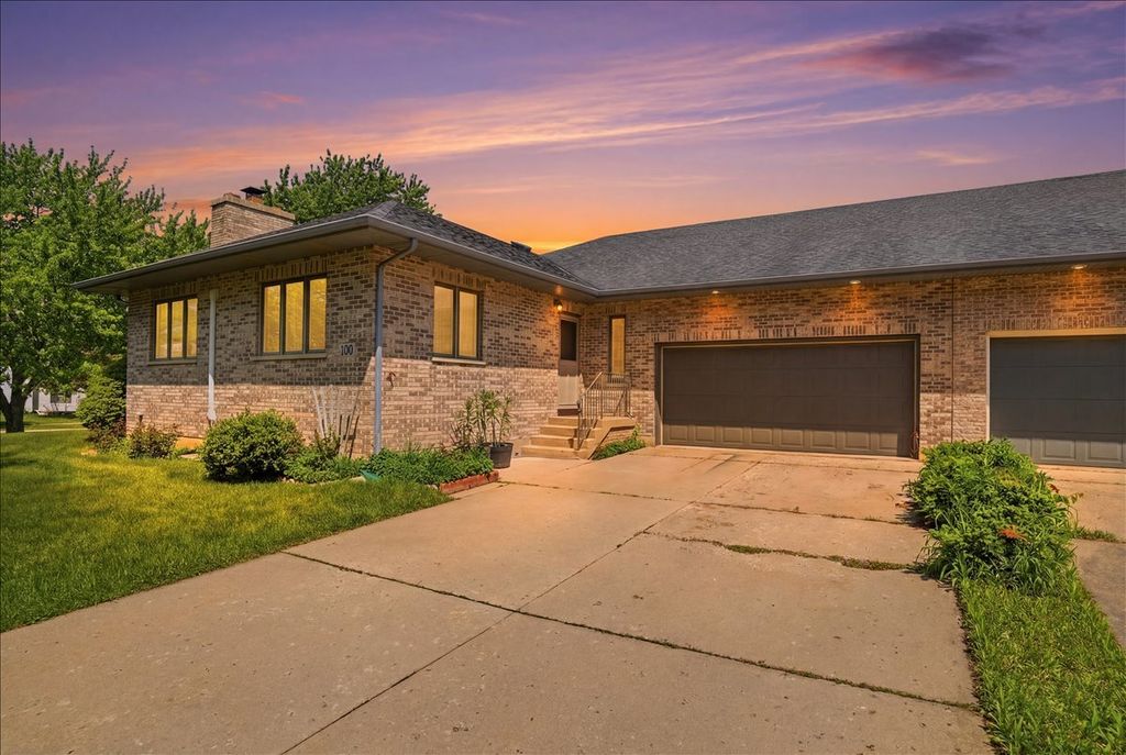 300 Old Mill Lane, Hampshire, IL 60140