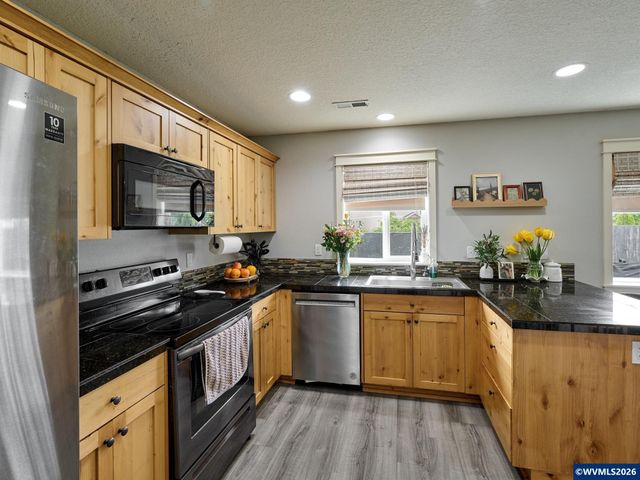 1025 SE Millright Av, Mcminnville, OR 97128