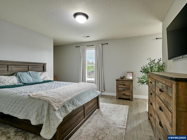 1025 SE Millright Av, Mcminnville, OR 97128