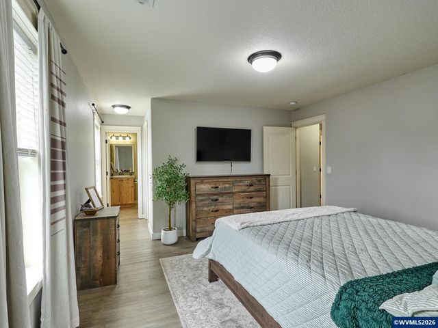 1025 SE Millright Av, Mcminnville, OR 97128