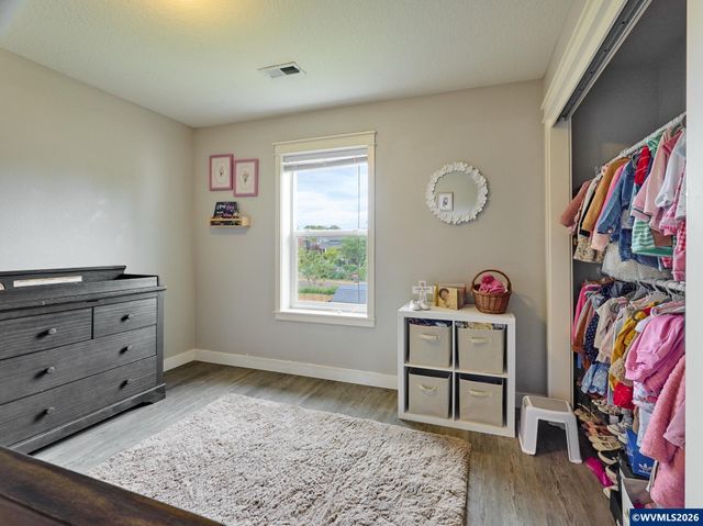 1025 SE Millright Av, Mcminnville, OR 97128