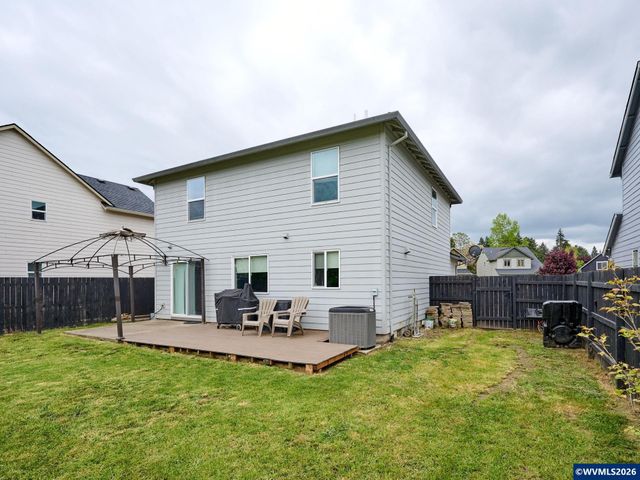 1025 SE Millright Av, Mcminnville, OR 97128