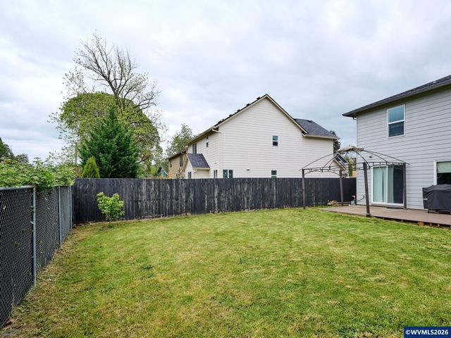 1025 SE Millright Av, Mcminnville, OR 97128