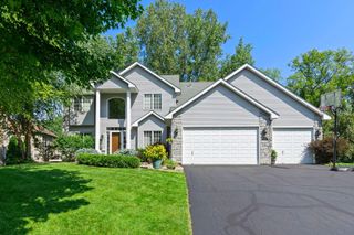 1847 Deer Pond Circle, Eagan, MN 55122