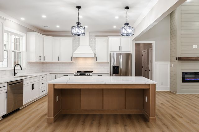 54 Sweetbriar Lane, Walterboro, SC 29488