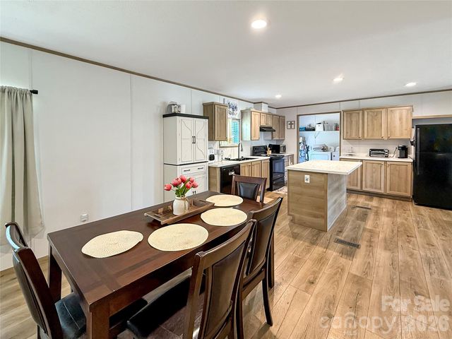 206 Fairchase Circle, Stony Point, NC 28678