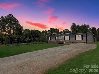 206 Fairchase Circle, Stony Point, NC 28678
