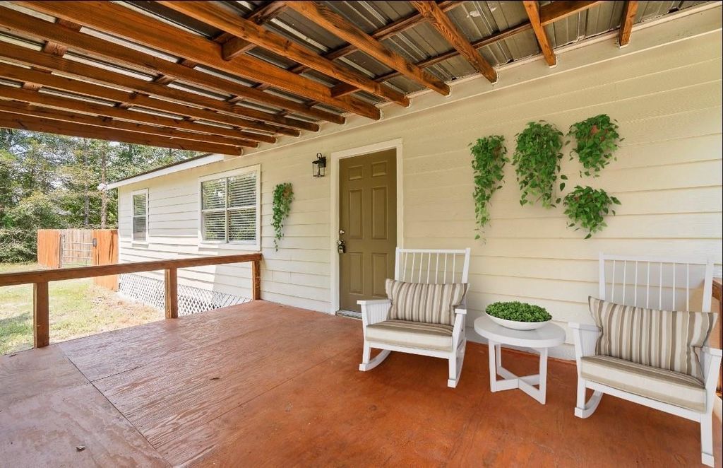 61 Hicks Loop W, Cleveland, TX 77328
