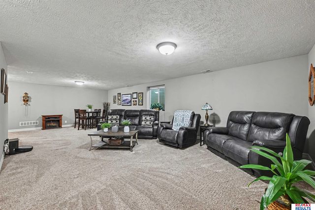 12112 S 209 Street, Gretna, NE 68028