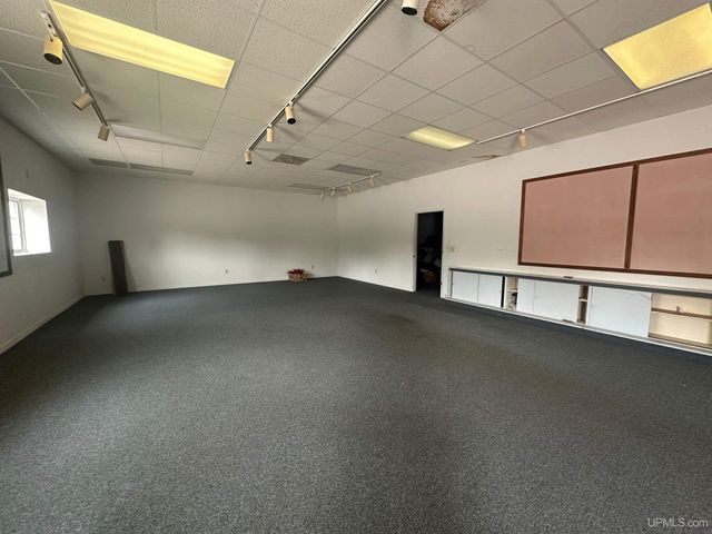 113 S 10th Street, Escanaba, MI 49829