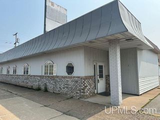 113 S 10th Street, Escanaba, MI 49829