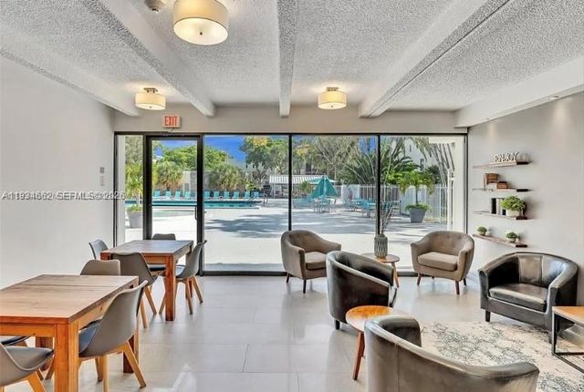 20401 NE 30th Ave 108-8, Aventura, FL 33180