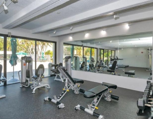 20401 NE 30th Ave 108-8, Aventura, FL 33180