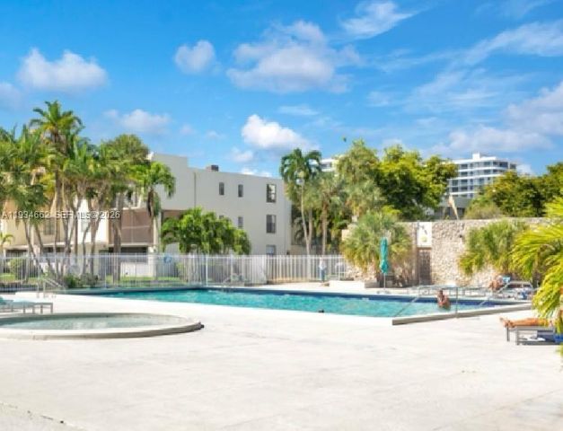 20401 NE 30th Ave 108-8, Aventura, FL 33180