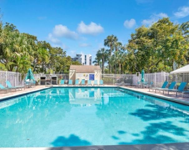 20401 NE 30th Ave 108-8, Aventura, FL 33180