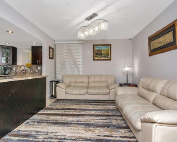 20401 NE 30th Ave 108-8, Aventura, FL 33180