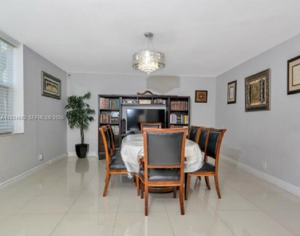 20401 NE 30th Ave 108-8, Aventura, FL 33180