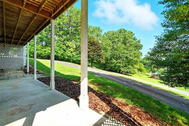 27 Twinbrook Drive, Blairsville, GA 30512
