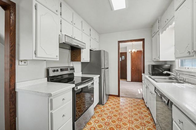 3300 Xylon Avenue S, Saint Louis Park, MN 55426
