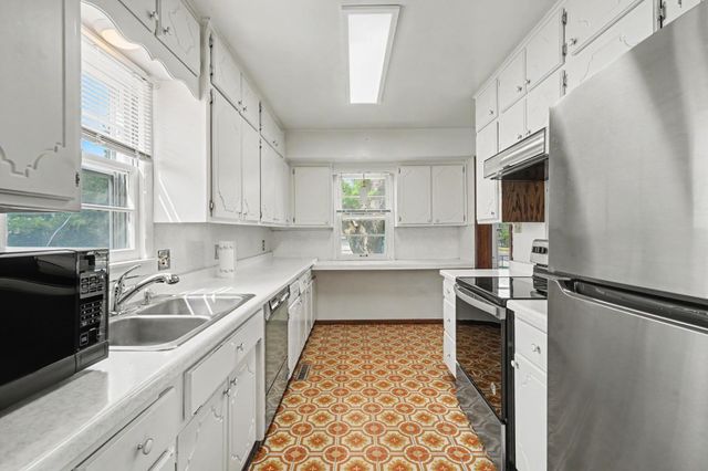 3300 Xylon Avenue S, Saint Louis Park, MN 55426