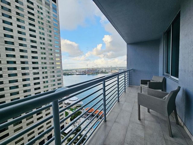 335 S Biscayne Blvd 2202, Miami, FL 33131