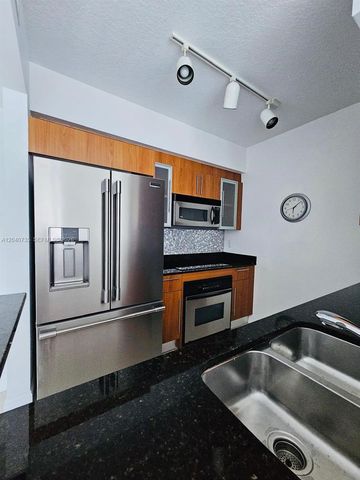 335 S Biscayne Blvd 2202, Miami, FL 33131