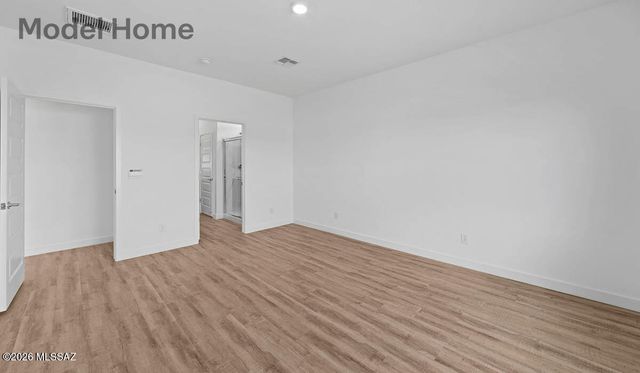 848 N Tombaugh Lane, Green Valley, AZ 85614