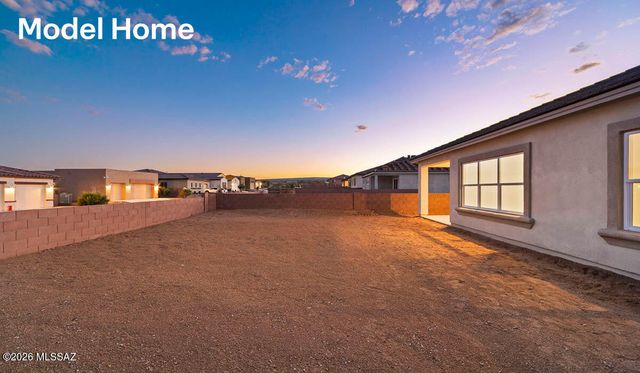 848 N Tombaugh Lane, Green Valley, AZ 85614