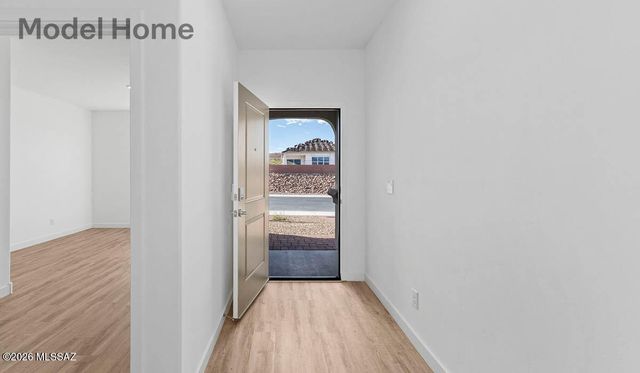 848 N Tombaugh Lane, Green Valley, AZ 85614