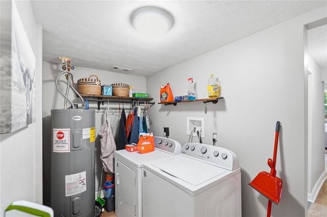8871 W National Road, Bethel Twp, OH 45344