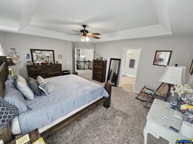 2340 Sand Hills Drive, Papillion, NE 68046