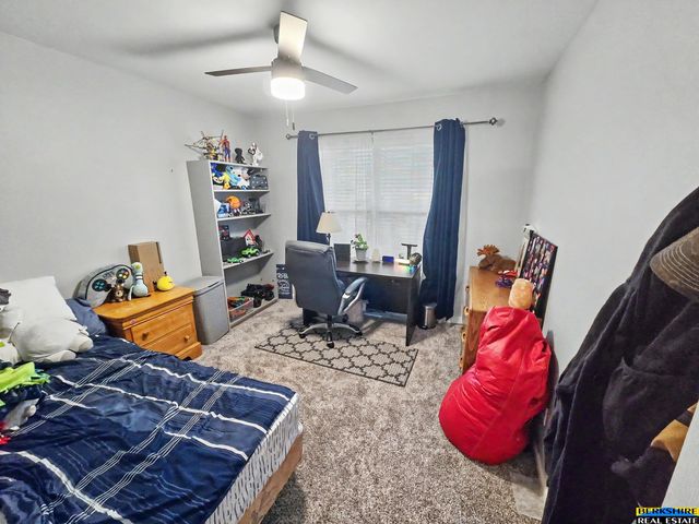 2340 Sand Hills Drive, Papillion, NE 68046