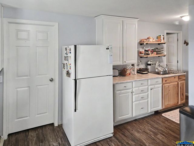 2340 Sand Hills Drive, Papillion, NE 68046