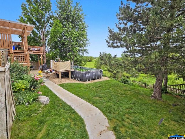 2340 Sand Hills Drive, Papillion, NE 68046