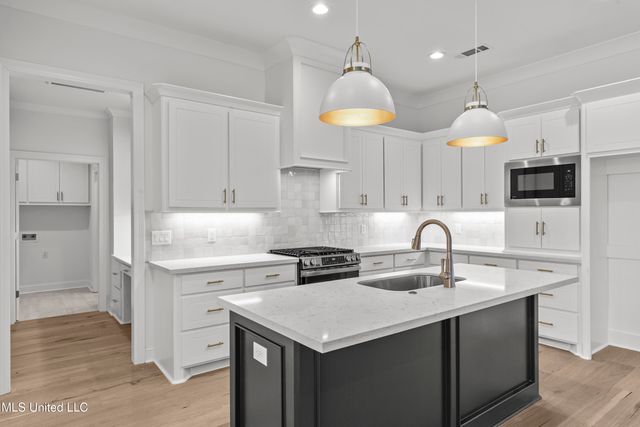 213 Lake Crest Drive, Madison, MS 39110