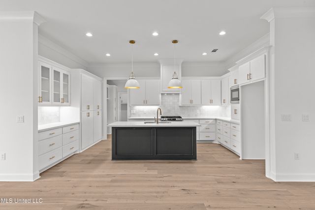 213 Lake Crest Drive, Madison, MS 39110