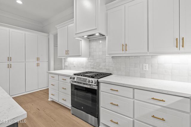 213 Lake Crest Drive, Madison, MS 39110