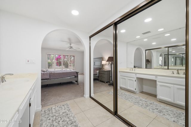 6315 E KELTON Lane, Scottsdale, AZ 85254