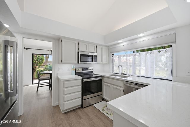 6315 E KELTON Lane, Scottsdale, AZ 85254