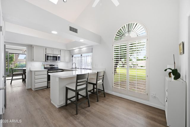 6315 E KELTON Lane, Scottsdale, AZ 85254