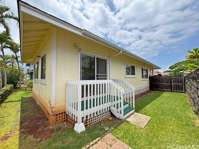 95-1043 Hakala Street, Mililani, HI 96789