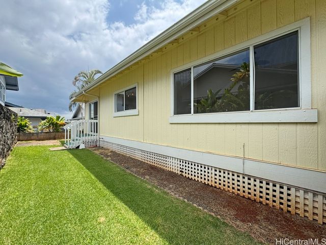 95-1043 Hakala Street, Mililani, HI 96789