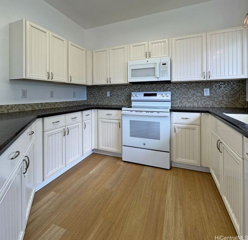 95-1043 Hakala Street, Mililani, HI 96789