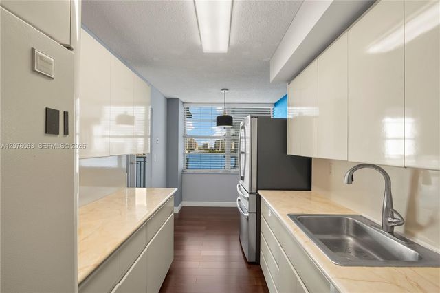 301 174th Street 901, Sunny Isles Beach, FL 33160