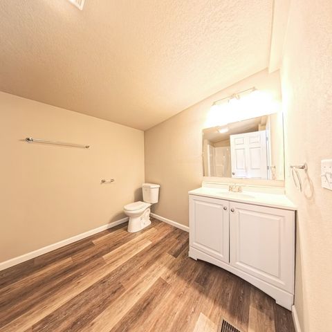 212 N Main Street, Madrid, IA 50156