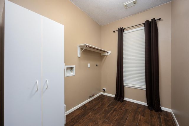 4407 Santee Drive, Baytown, TX 77521